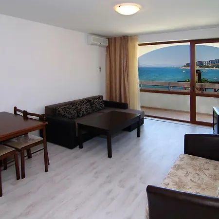 Baiba Appartement Elenite